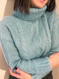 Pull JULIE - Molly Bracken