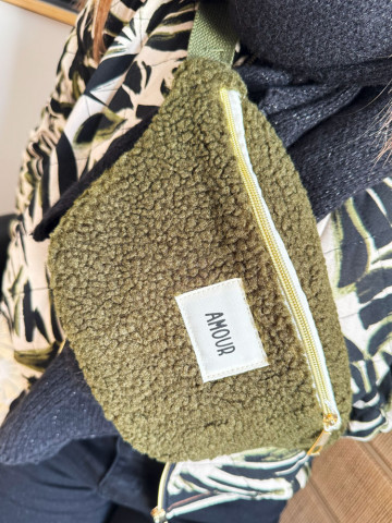 Pochette banane AMOUR