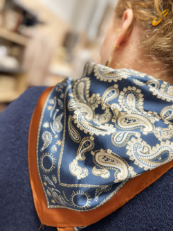 Carré de soie MARINE