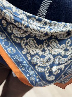 Carré de soie MARINE