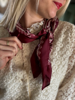 Carré de soie DESIGN