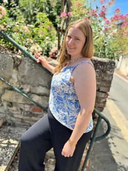 debardeur-dentelle-fantaisie-bleu