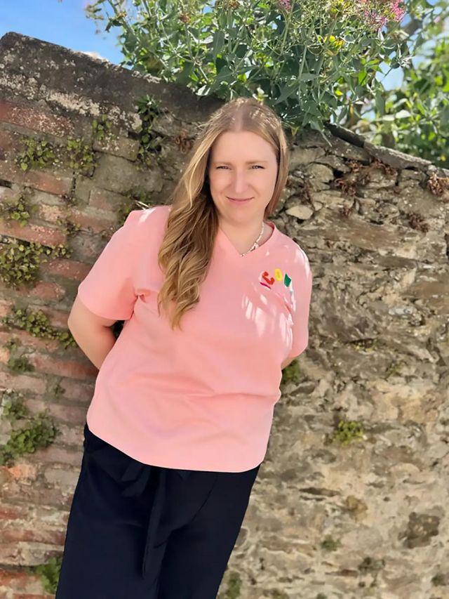 t-shirt-rose-clair-iconic